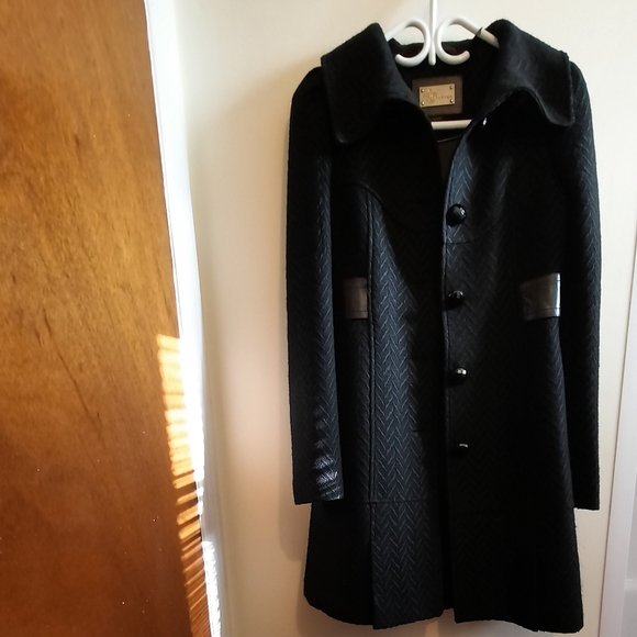 Mackage Black Textured Wool Coat with Leather Detail At Waist - Picture 4 of 16